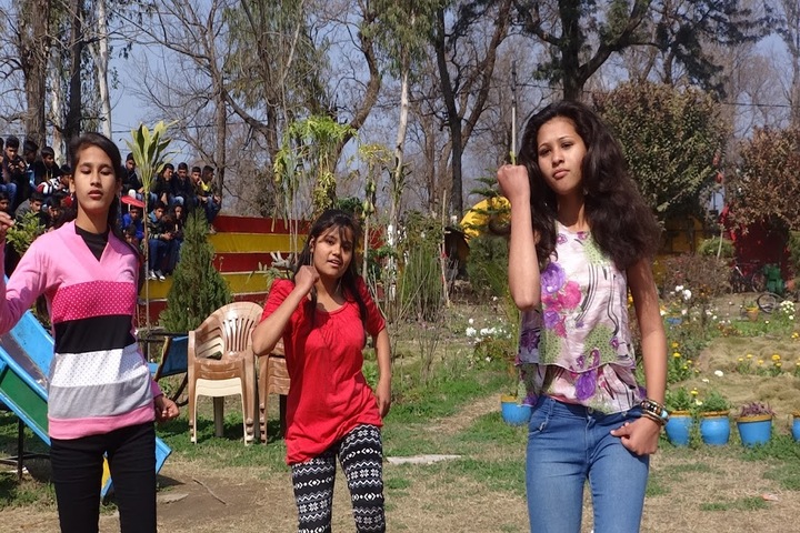 Jimp Pioneer School-Dances2