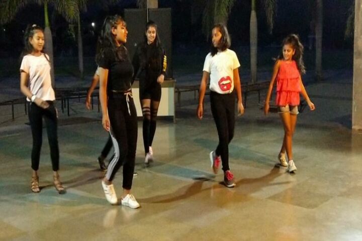 Kasiga School-Dance practice