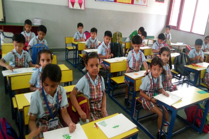 Sri Guru Gobind Singh Collegiate Public School-Classroom