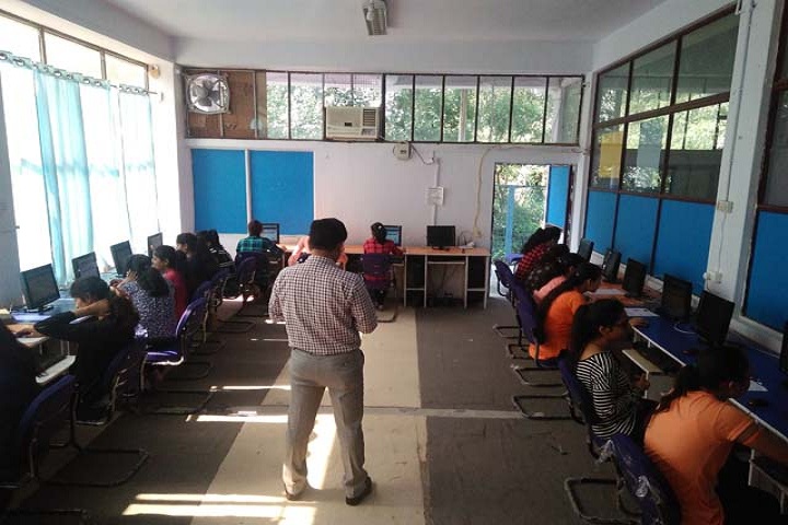 Naincy Convent-IT Lab