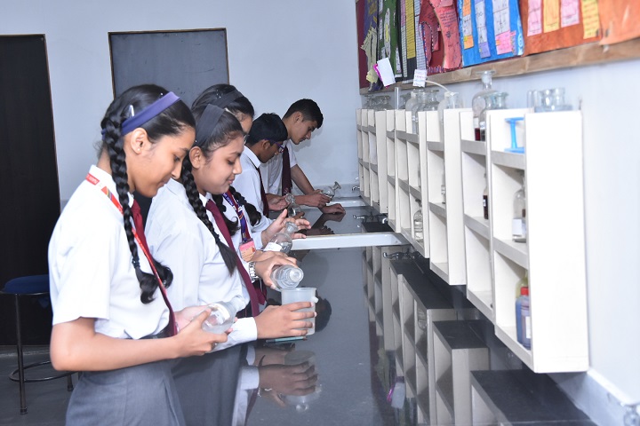 Naini Valley School-Chemistry Lab
