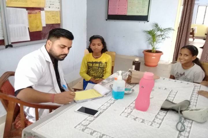 Rajeev Gandhi Navodaya Vidyalaya-Medical CHeckup
