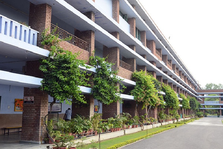 St JohnS High School-School View1