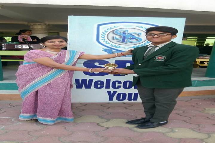 Sai Public School-Prizes