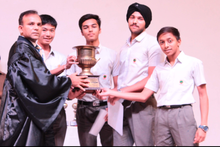Selaqui International School-Prizes