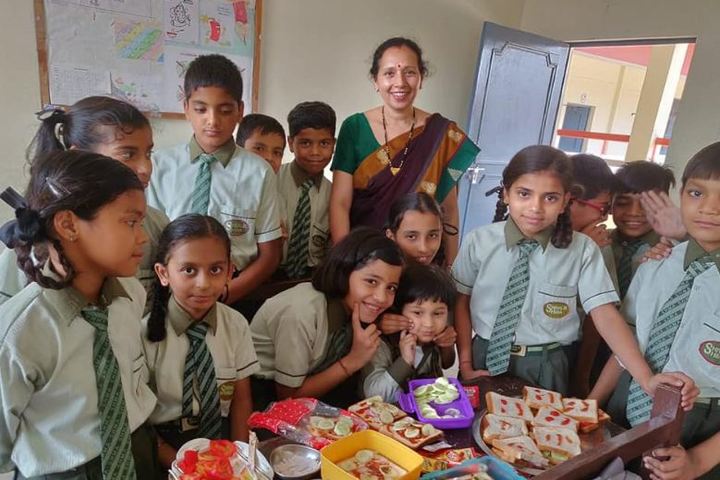 Shivalik Holy Mount Academy-Food Fest