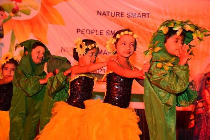 Aadharshila Vidya Mandir-Kids Dance