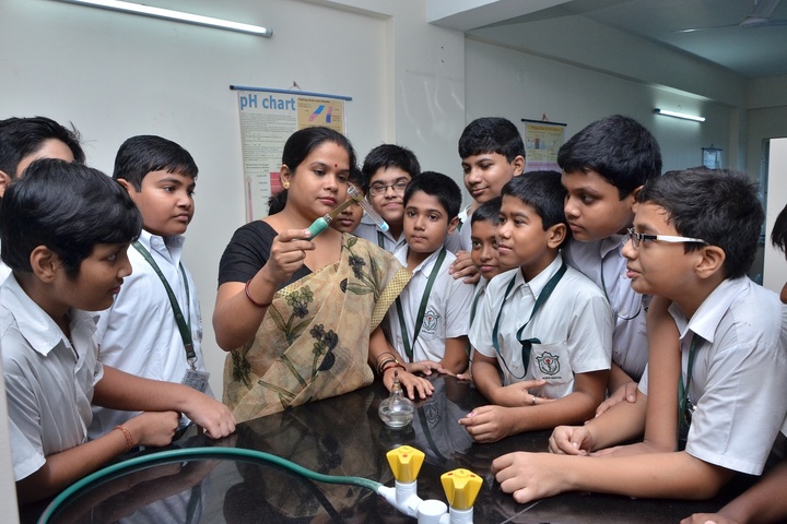 Delhi Public School-Chemistry Lab