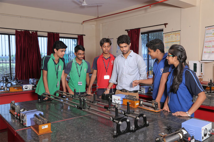 Delhi Public School-Physics Lab