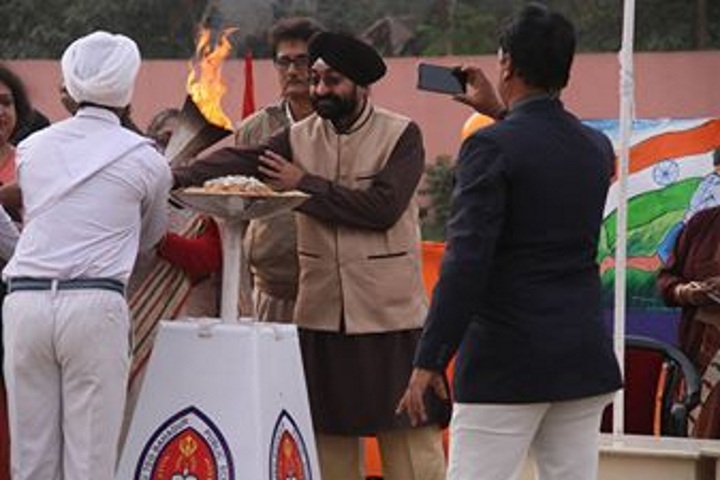 Guru Teg Bahadur Public School-Celebration of The Republic Day