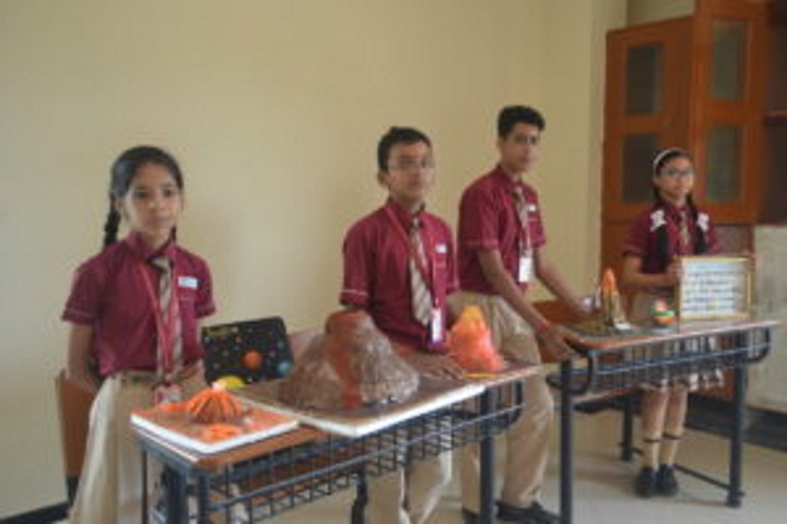 Hebron School-Physics Lab