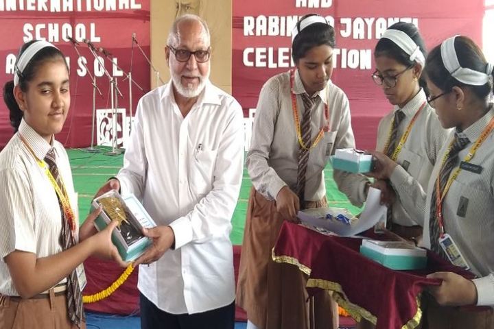 India International School-Presentation
