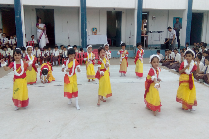 Kashinath Lahiri Public School-Events dance