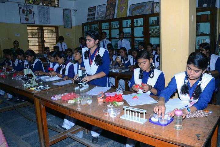 Bharat Mata Senior Secondary School-Bio Lab