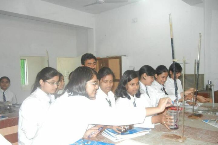 Priyadarshini Public School-Laboratory