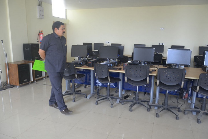 Saraswati Devi International School-Computer Lab