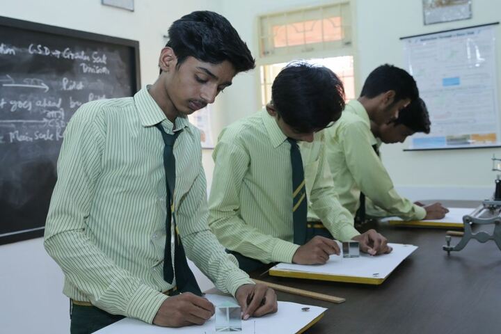 North Point Childrens School-Lab