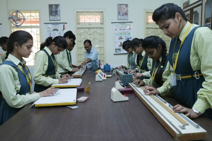 North Point Childrens School-Physics Lab