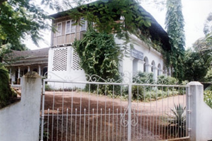 Mater Dei Institution-Campus-View gate