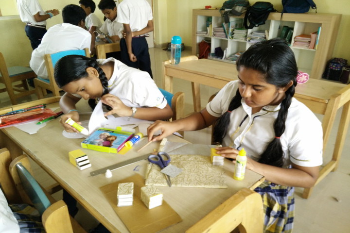Ithaka Engish Medium School-Art Activity
