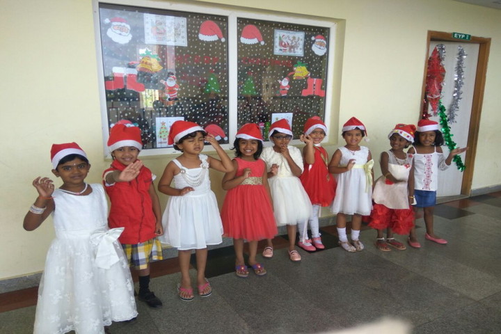 Ithaka Engish Medium School-Christmas Carnival