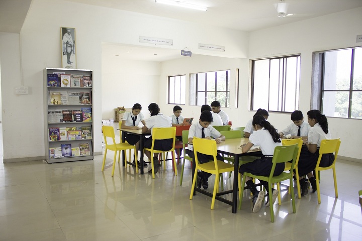 Vapi Public School-Library with reading room