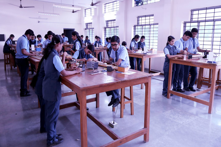 St Patricks Academy-Physics Lab