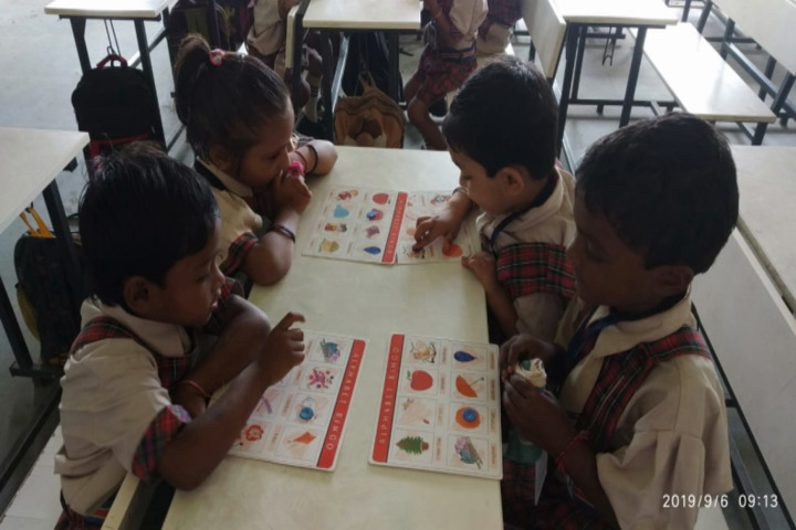 DAV Mukhyamantri Public School-Art room