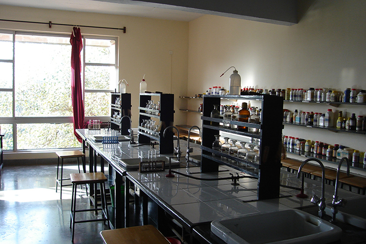 The Valley School-Chemistry Lab