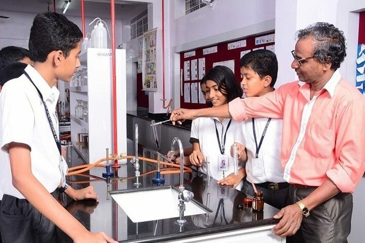 New Horizon Public School-Chemistry Lab