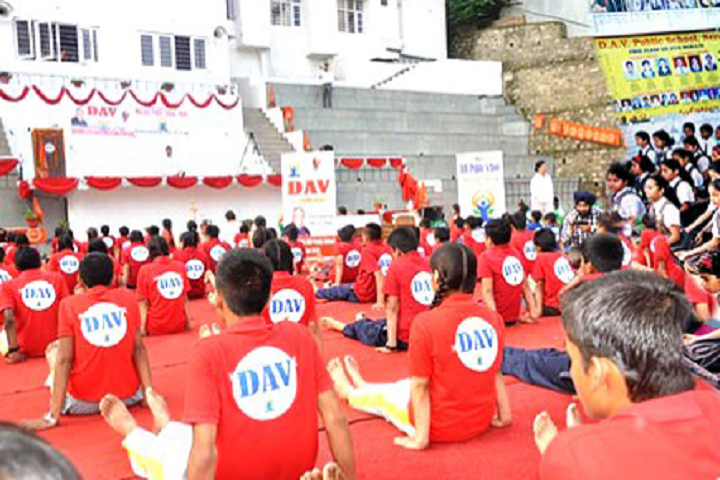 Dav Mukhyamantri Public School-Yoga day