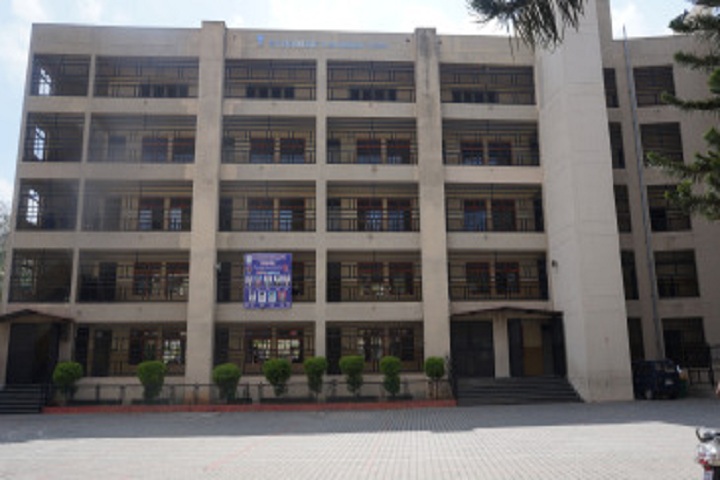St Dominics School-Campus