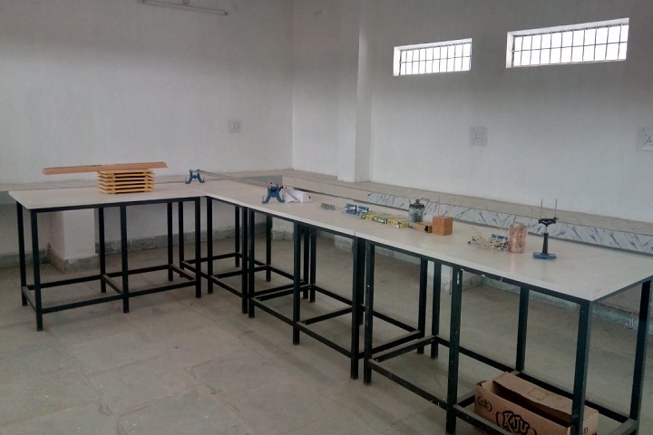DAV Mukhyamantri Public School-Laboratory physics