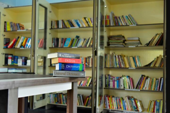 Twinkle United Public School-Libraray