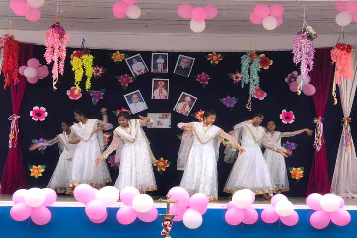Holy Cross Ashram School-Dance