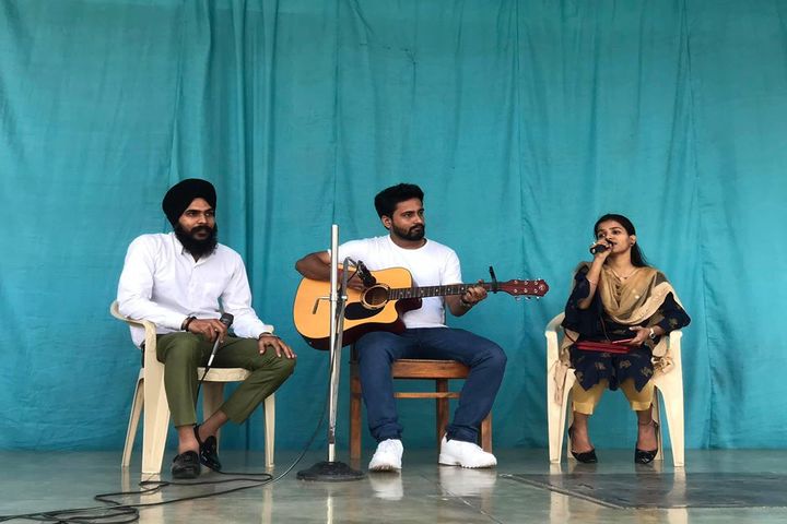 Holy Cross Ashram School-Music