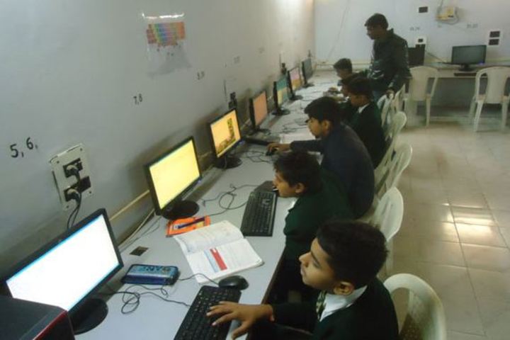 Rani Laxmibai Public School-Computer Lab