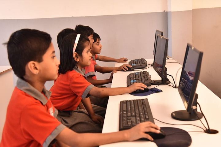 Arihant International Academy-Computer Lab
