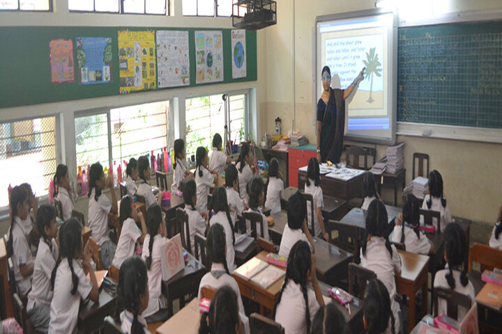 Queen Mary School-Smart Class