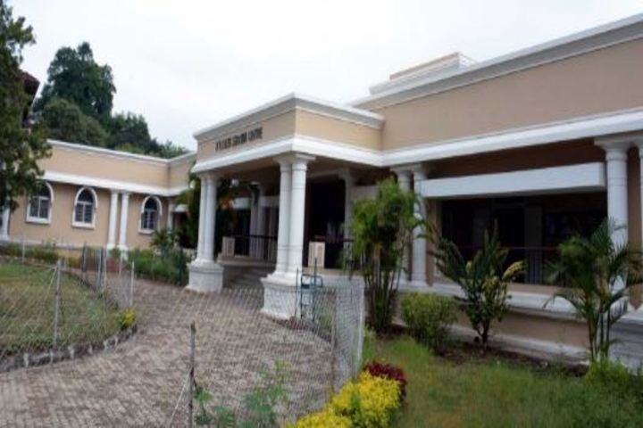 Barnes School and Junior College-Campus