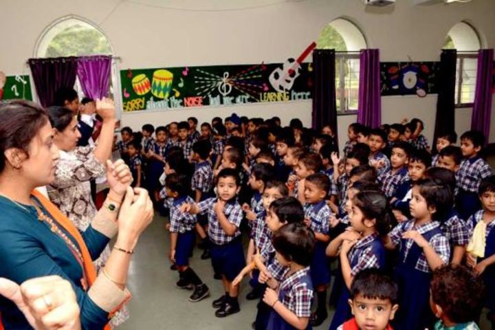 Barnes School and Junior College-Dance