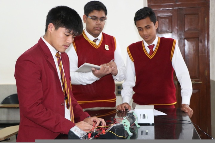 St Peters School-Physics Lab