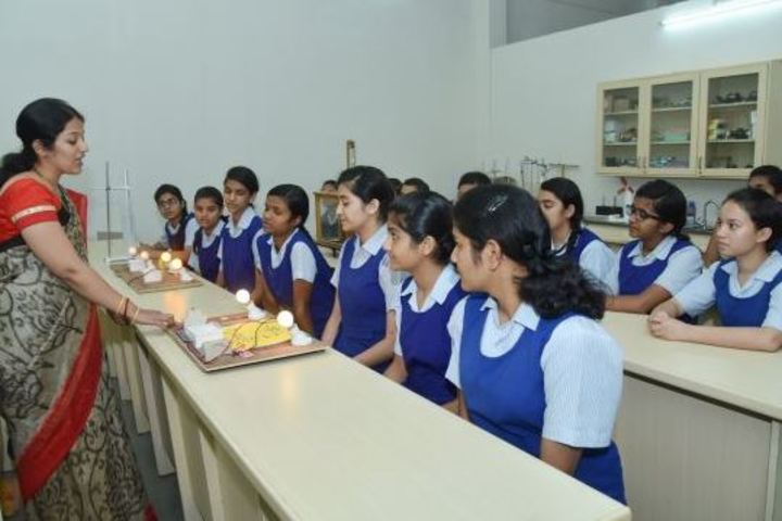 Kimmins High School-Physics Lab