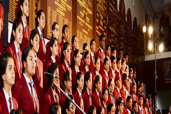 The Bishops School-Singing