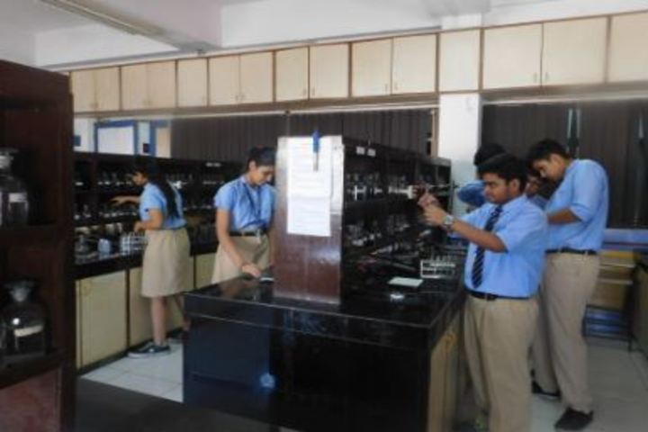 Smt Lilavatibai Podar High School-Chemistry Lab