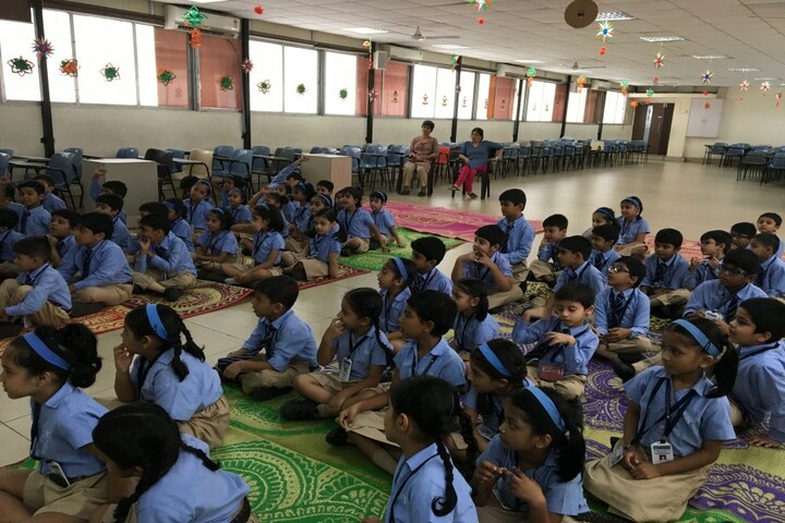 Smt Lilavatibai Podar High School-Students