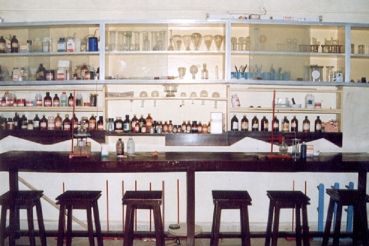 Pinewoods International High School-Chemistry Lab