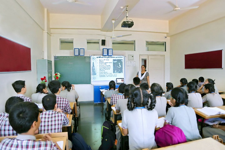 Goregaon Education Societys English Medium School-Smart Class