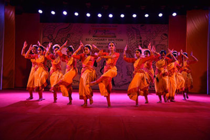 Fravashi Academy-Dance