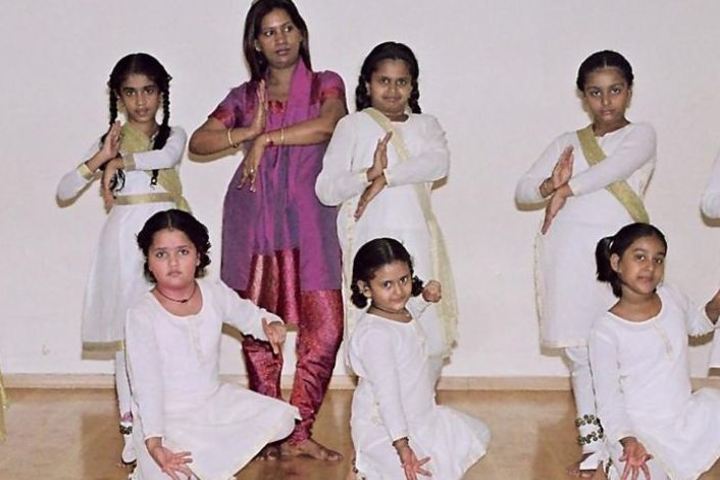 Jankidevi Public School-Dance